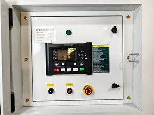 مولدات ديزل من 283 إلى 700 كيلو فولت أمبير تعمل بمحرك بيركنز أمريكي